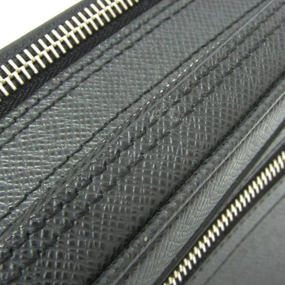 Louis Vuitton Pavel Black Leather Clutch Bag (Pre-Owned) - Picture 5 of 10